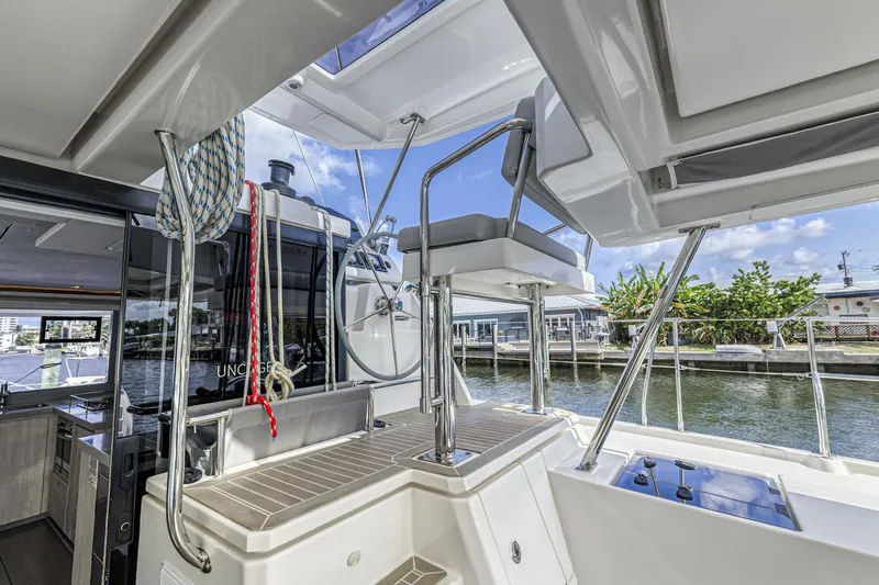 Slide: The Image of Leopard 45 Owners Version 2020 - 5512006