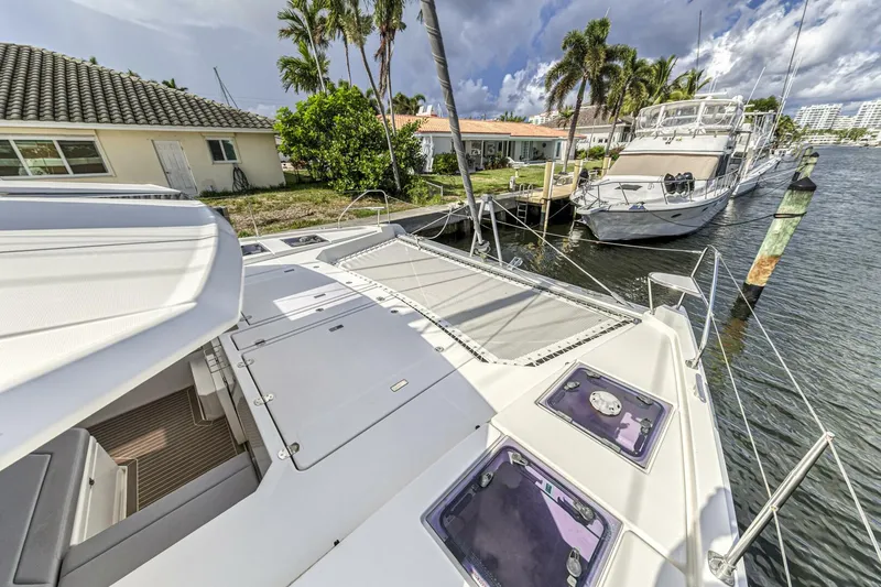 Slide: The Image of Leopard 45 Owners Version 2020 - 5512024