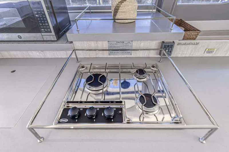 Slide: The Image of Leopard 45 Owners Version 2020 - 5512062