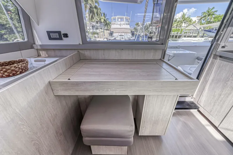 Slide: The Image of Leopard 45 Owners Version 2020 - 5512065