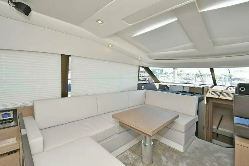 Slide: The Image of Prestige 460S 2019 - 5693941