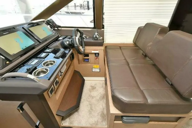 Slide: The Image of Prestige 460S 2019 - 5693944