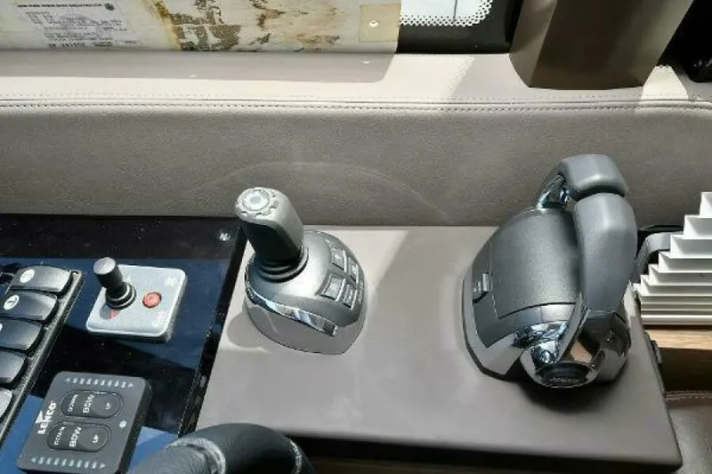 Slide: The Image of Prestige 460S 2019 - 5693947