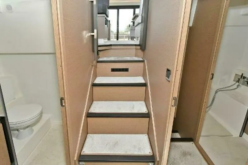 Slide: The Image of Prestige 460S 2019 - 5693965