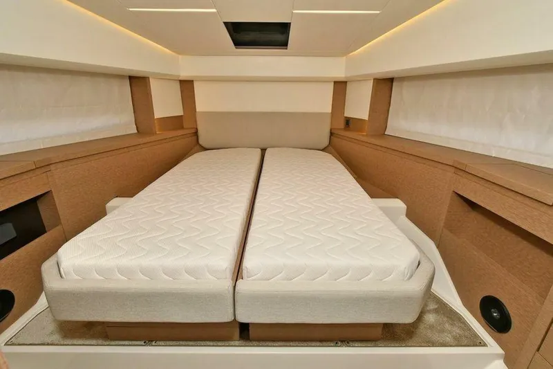 Slide: The Image of Prestige 460S 2019 - 5693956