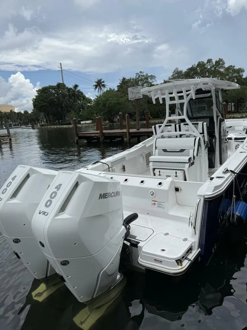 Slide: The Image of Blackfin 302CC 2025 - 5514110