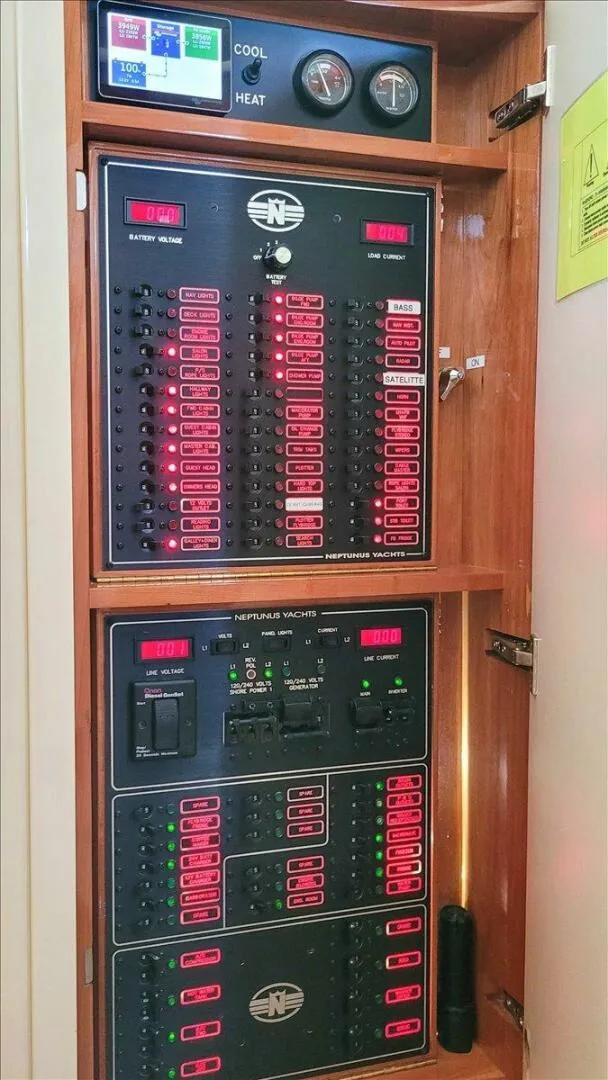 Slide: The Image of Neptunus 56 Flybridge 2004 - 5514092