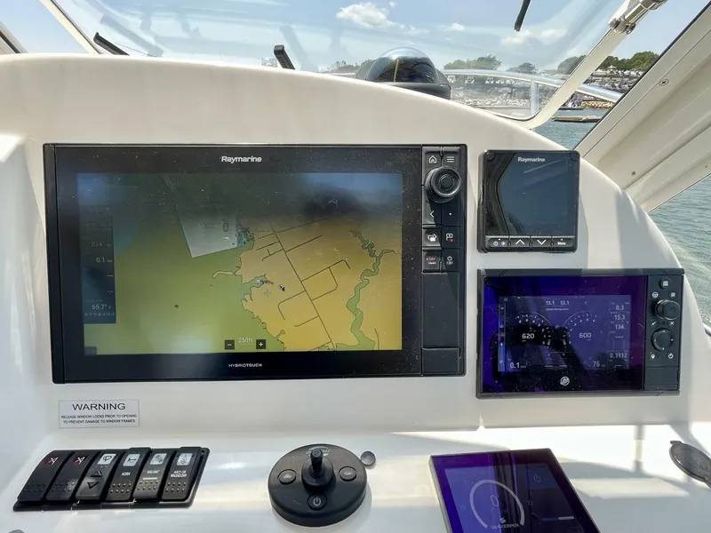 Slide: The Image of MJM 35z 2019 - 5514428