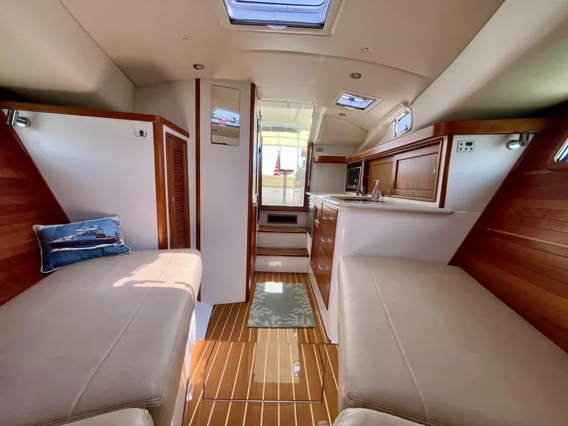 Slide: The Image of MJM 35z 2019 - 5514485