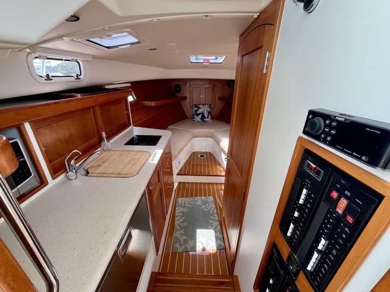 Slide: The Image of MJM 35z 2019 - 5514457