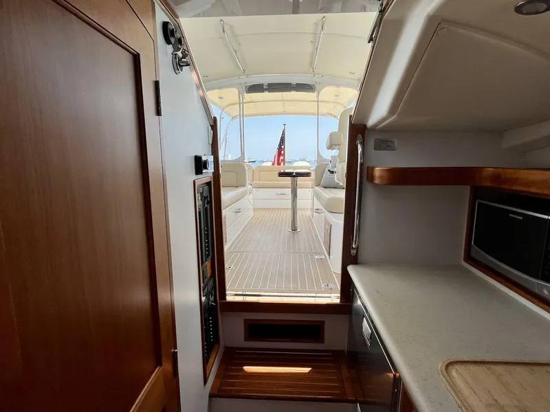 Slide: The Image of MJM 35z 2019 - 5514465