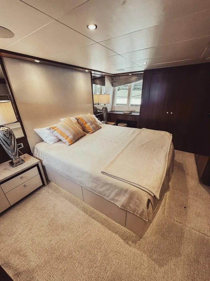 Slide: The Image of Ocean Alexander 72 2015 - 5515822