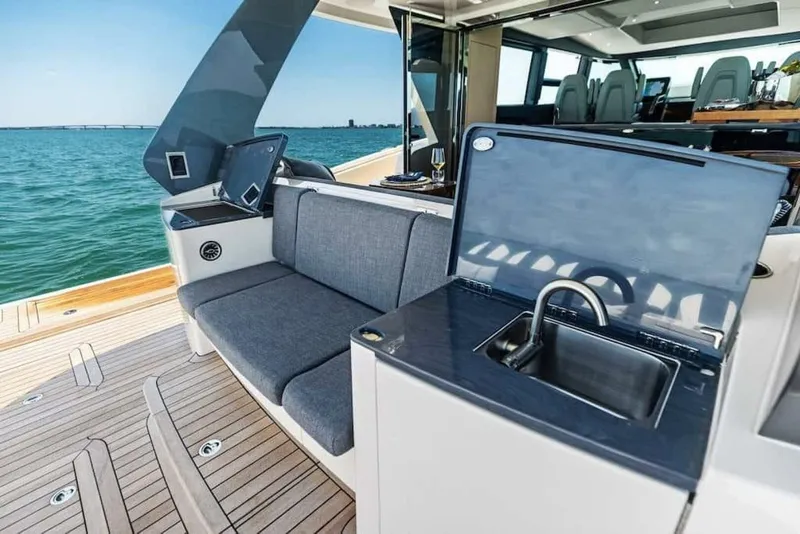 Slide: The Image of Scout 670 LXS 2026 - 5515268