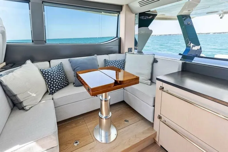 Slide: The Image of Scout 670 LXS 2026 - 5515235