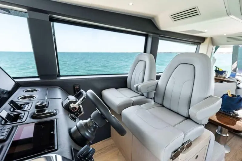 Slide: The Image of Scout 670 LXS 2026 - 5515208