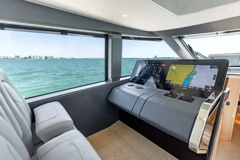 Slide: The Image of Scout 670 LXS 2026 - 5515205