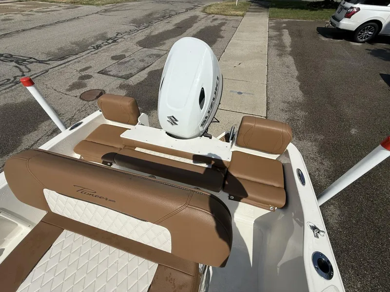 Slide: The Image of Pioneer 180 Islander 2023 - 5515397