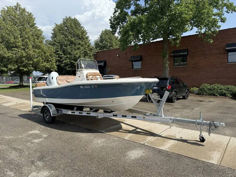 Slide: The Image of Pioneer 180 Islander 2023 - 5515379