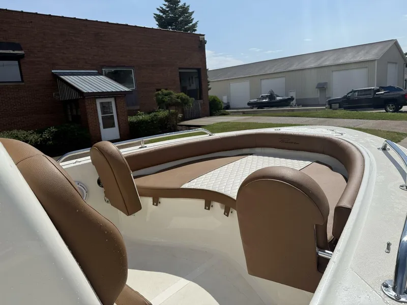 Slide: The Image of Pioneer 180 Islander 2023 - 5515385