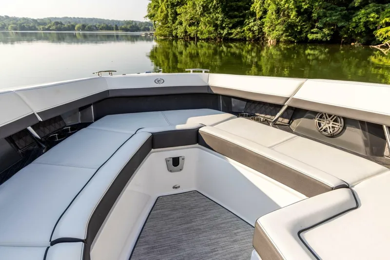 Slide: The Image of Cobalt R33 2023 - 5516356