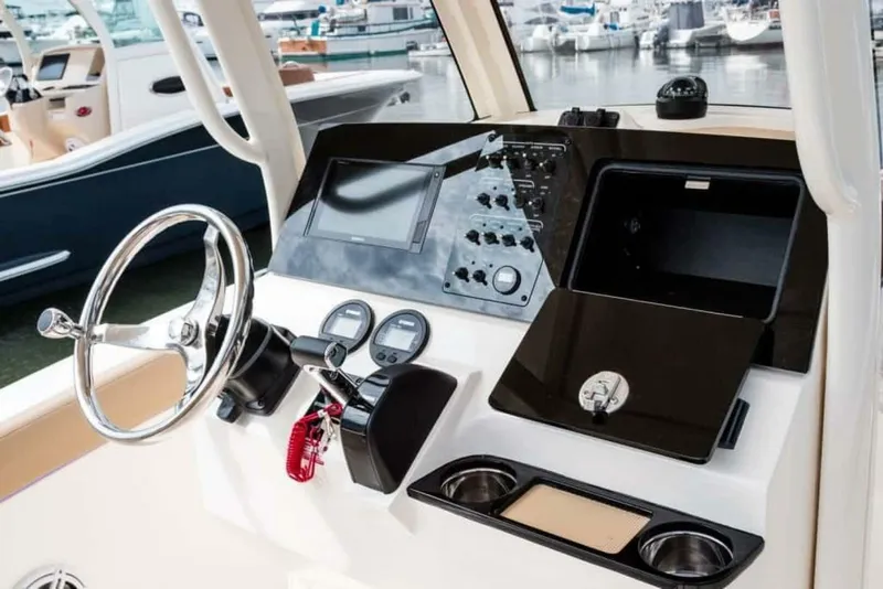 Slide: The Image of Scout 240 XSF 2025 - 5517993