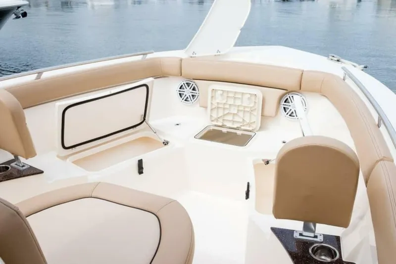 Slide: The Image of Scout 240 XSF 2025 - 5518005