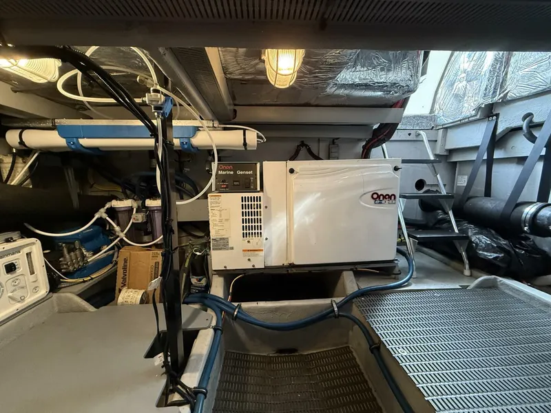 Slide: The Image of Meridian 411 Sedan Bridge 2006 - 5516616