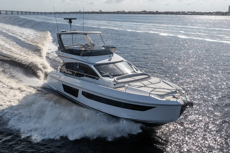 Slide: The Image of Azimut Fly 53 2026 - 5516665