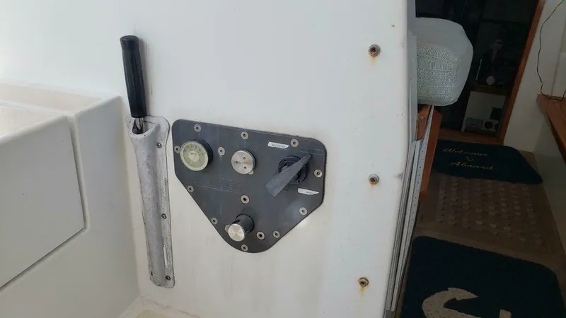 Slide: The Image of Little Harbor 51 Pilothouse 1996 - 5517368