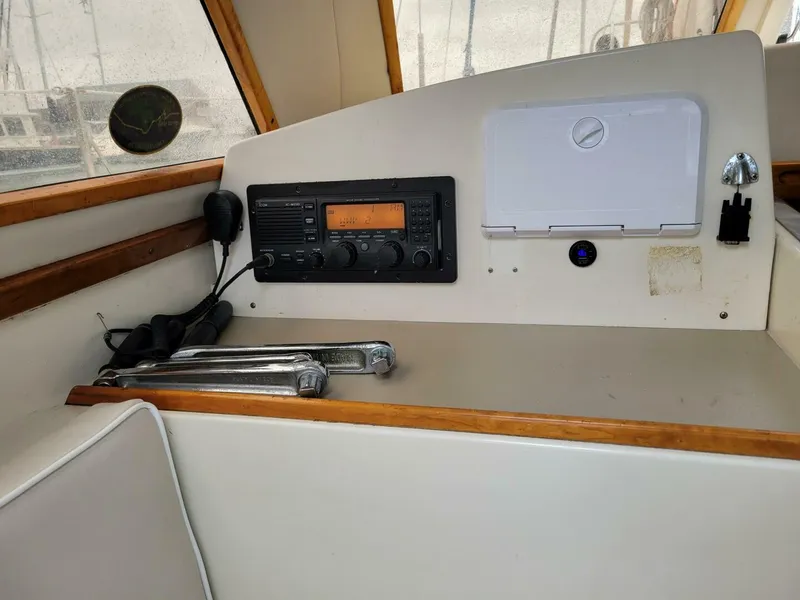 Slide: The Image of Little Harbor 51 Pilothouse 1996 - 5517389