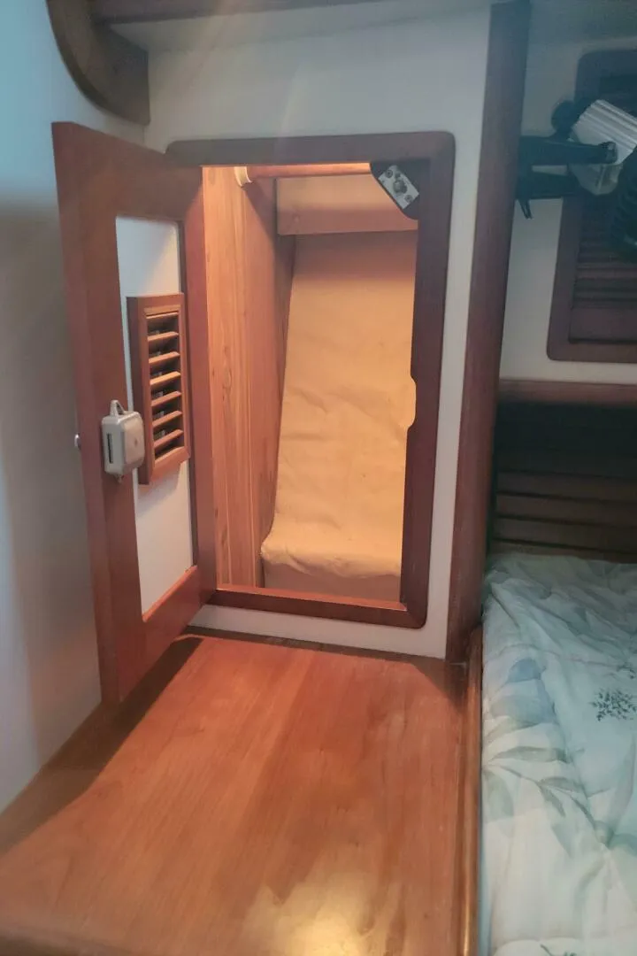 Slide: The Image of Little Harbor 51 Pilothouse 1996 - 5517438