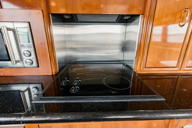 Slide: The Image of 2004 Carver 56 Voyager Sonshine - 5517810