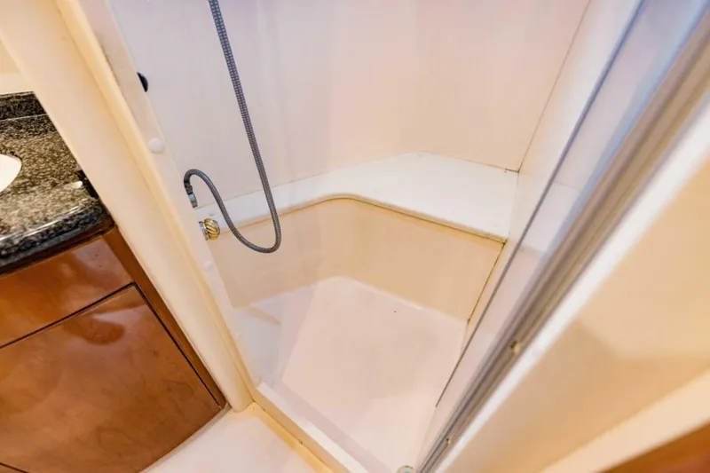 Slide: The Image of 2004 Carver 56 Voyager Sonshine - 5517878