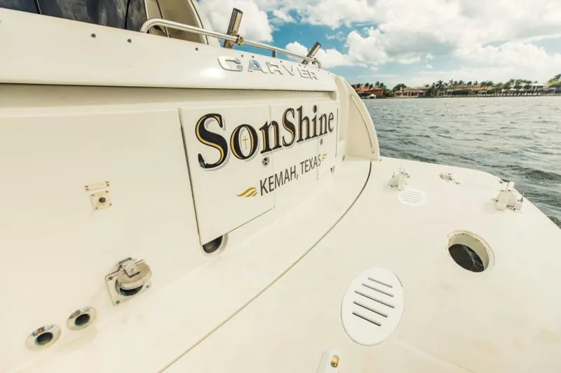 Slide: The Image of 2004 Carver 56 Voyager Sonshine - 5517887