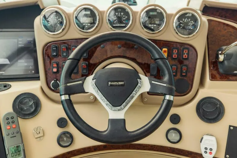 Slide: The Image of 2004 Carver 56 Voyager Sonshine - 5517900