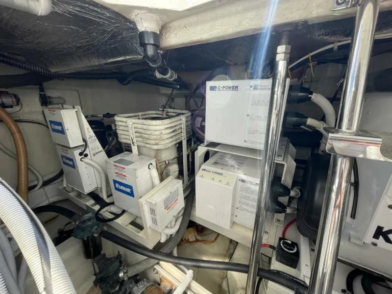 Slide: The Image of 2004 Carver 56 Voyager Sonshine - 5517909