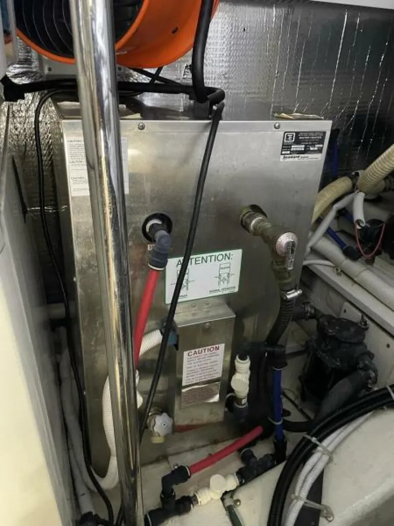 Slide: The Image of 2004 Carver 56 Voyager Sonshine - 5517916