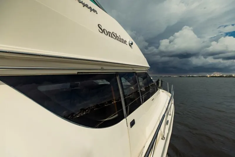 Slide: The Image of 2004 Carver 56 Voyager Sonshine - 5517927