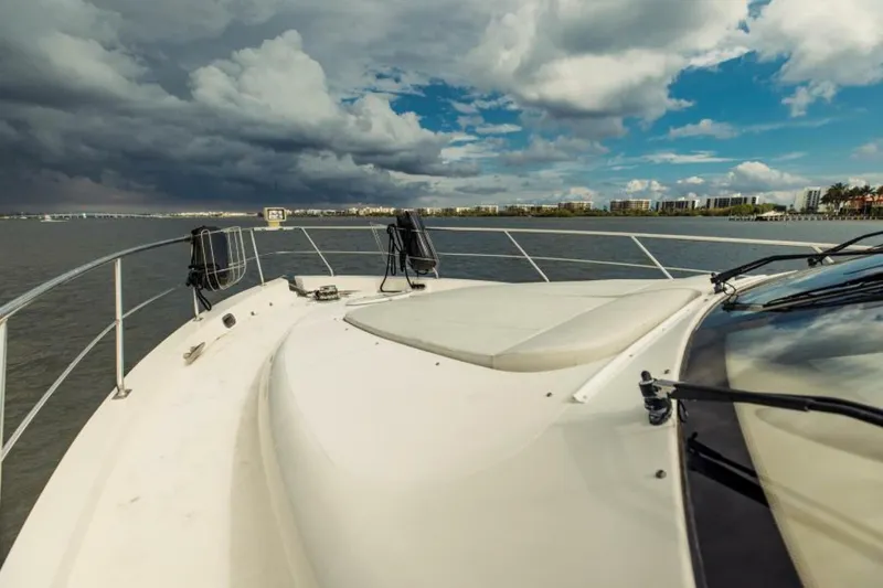 Slide: The Image of 2004 Carver 56 Voyager Sonshine - 5517934