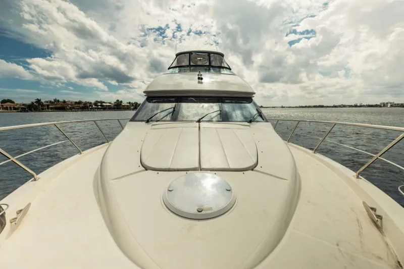 Slide: The Image of 2004 Carver 56 Voyager Sonshine - 5517935