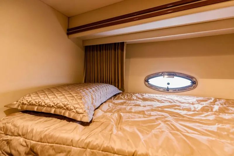 Slide: The Image of 2004 Carver 56 Voyager Sonshine - 5517869