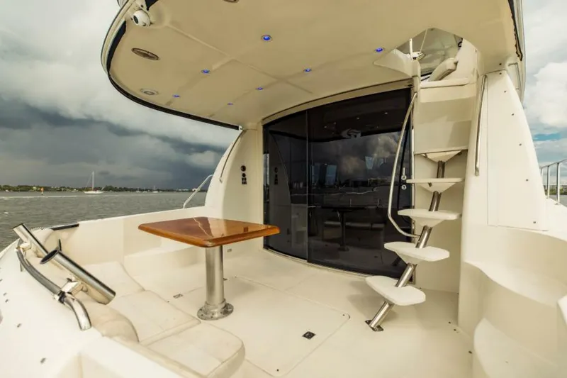 Slide: The Image of 2004 Carver 56 Voyager Sonshine - 5517890