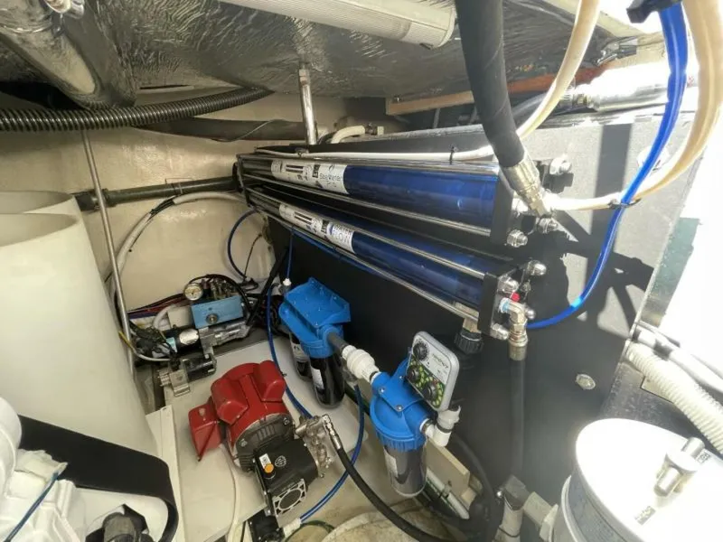 Slide: The Image of 2004 Carver 56 Voyager Sonshine - 5517907