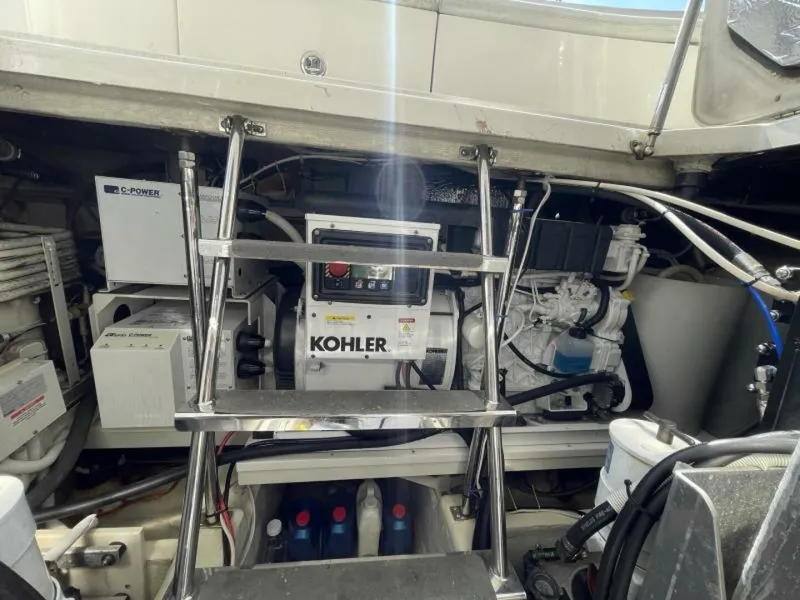 Slide: The Image of 2004 Carver 56 Voyager Sonshine - 5517908