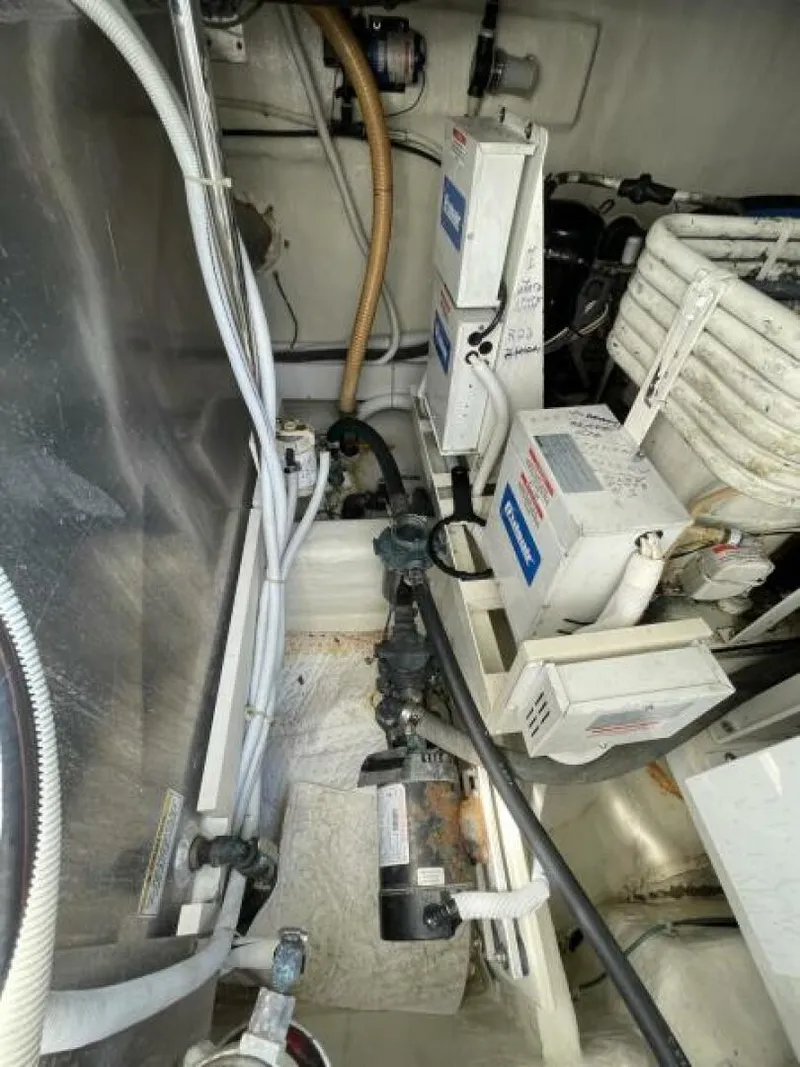 Slide: The Image of 2004 Carver 56 Voyager Sonshine - 5517910