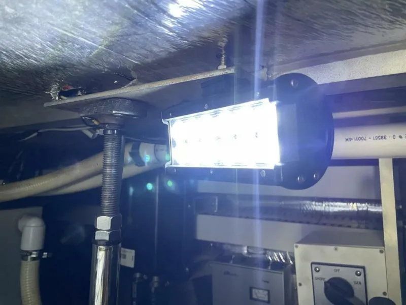 Slide: The Image of 2004 Carver 56 Voyager Sonshine - 5517918