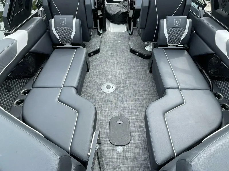 Slide: The Image of Godfrey XP2700 W Twin 2024 - 5524270