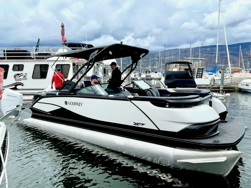 Slide: The Image of Godfrey XP2700 W Twin 2024 - 5524273