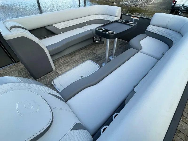 Slide: The Image of Godfrey MC255DFL 2024 - 5524327