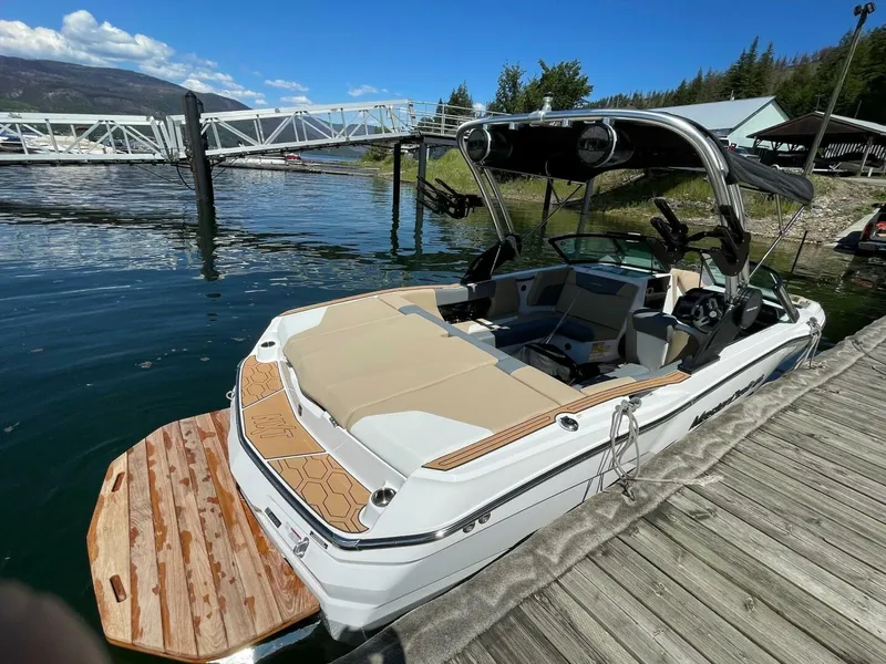 Slide: The Image of Mastercraft NXT20 2024 - 5524359